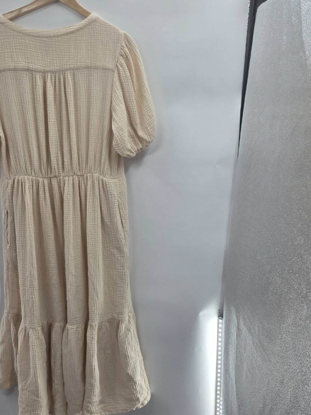 Chelsea & Theodore Cream 100% Cotton Gauze Button Down Midi Dress Size Large - Picture 3 of 14